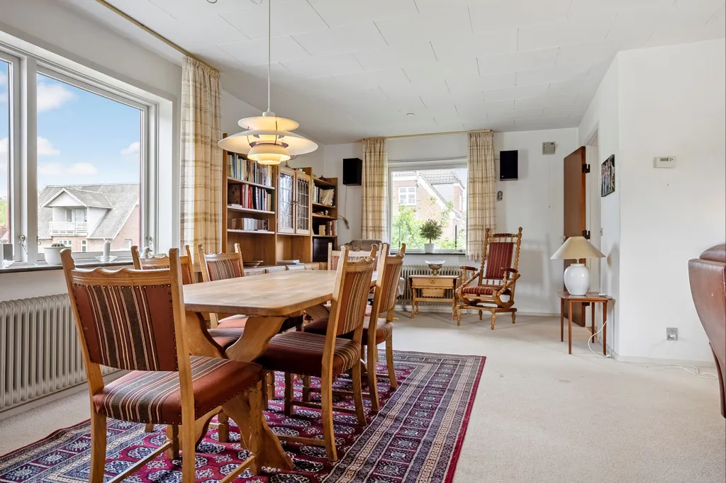 Söögituba - 1965 Villa with Garden in Højslev