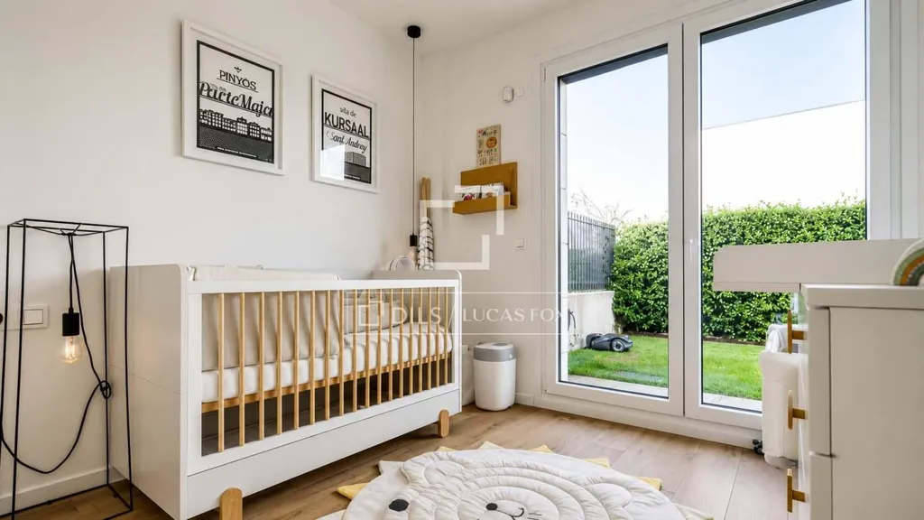Chambres - Semi-Detached Villa with Pool in Miramon, Donostia