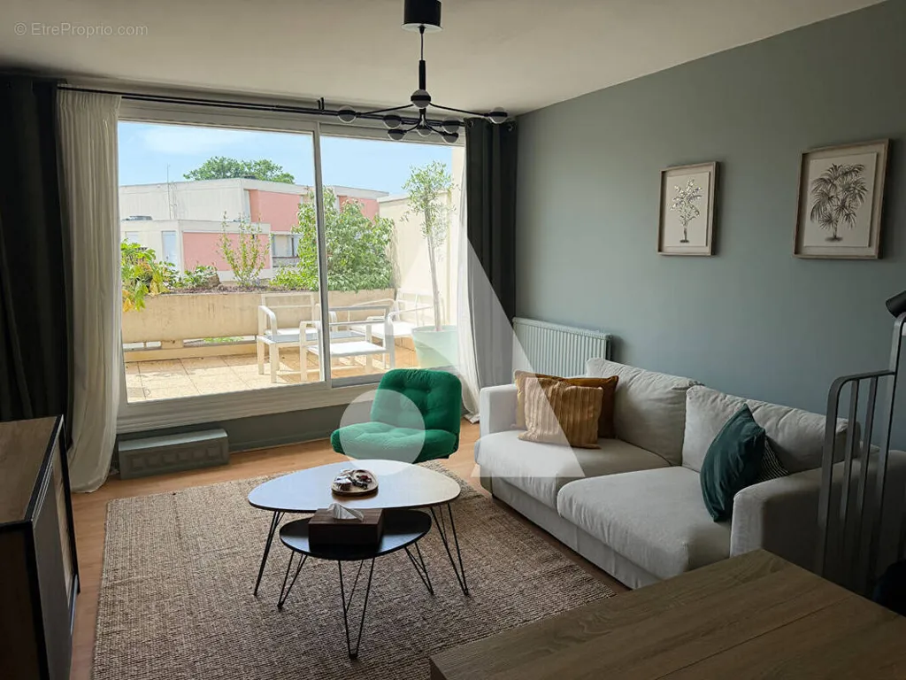 Elutuba - Renovated Duplex with Terrace in Évreux