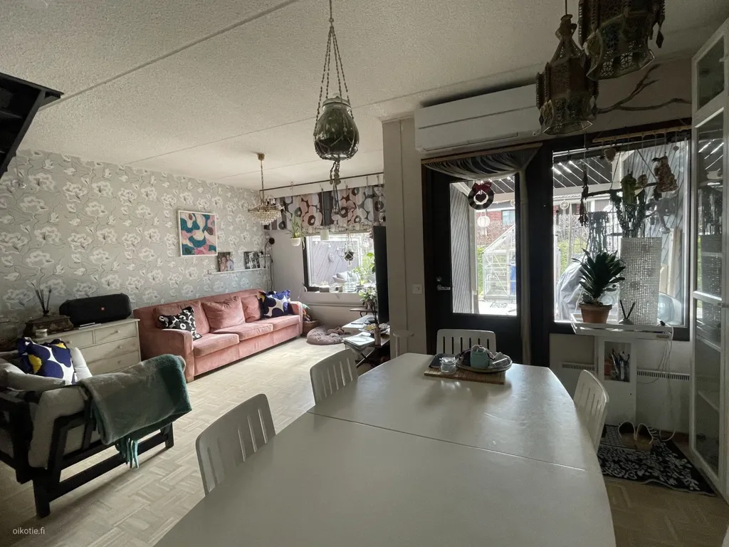 Salle à manger - Terraced House with Private Sauna in Varkaus