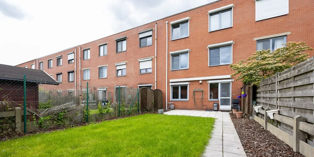 Jardin - Appartement avec Terrasse et Garage à Schoten