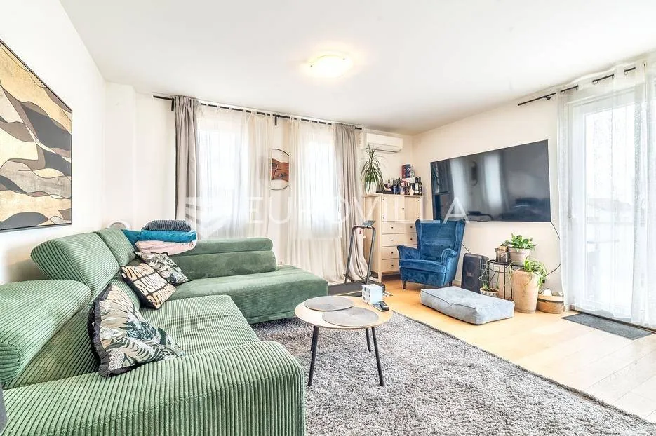 Séjour - Penthouse with Terraces in Vrapče, Zagreb