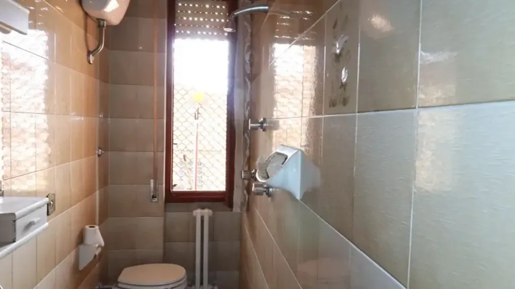 Salles de bain - Trifamiliare Villa with Garden in Montevarchi