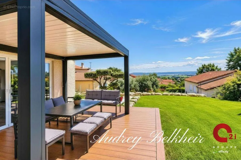 Terrazza - Detached House with Constructible Land in Sauzet