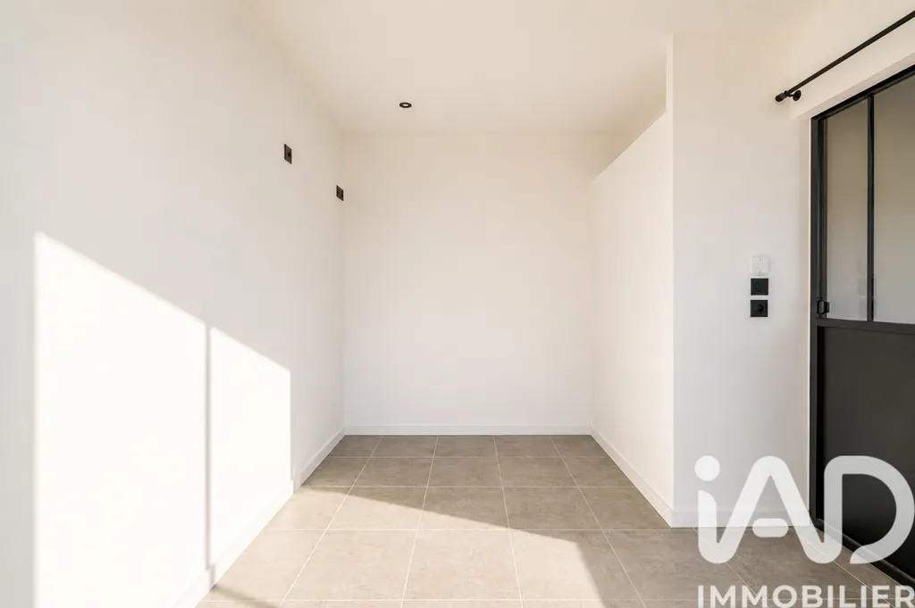 Entrée - Bungalow rénové avec jardin à Savigne-l'Évêque