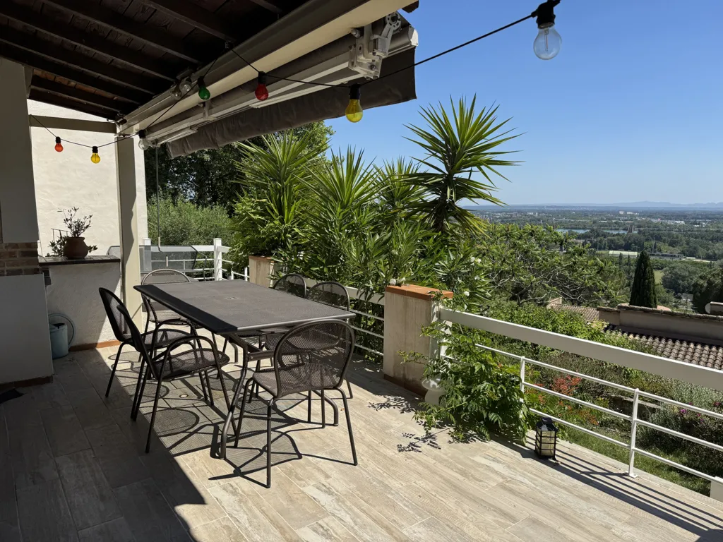 Terrazza - Traditional Villa with Alpilles View in Les Angles