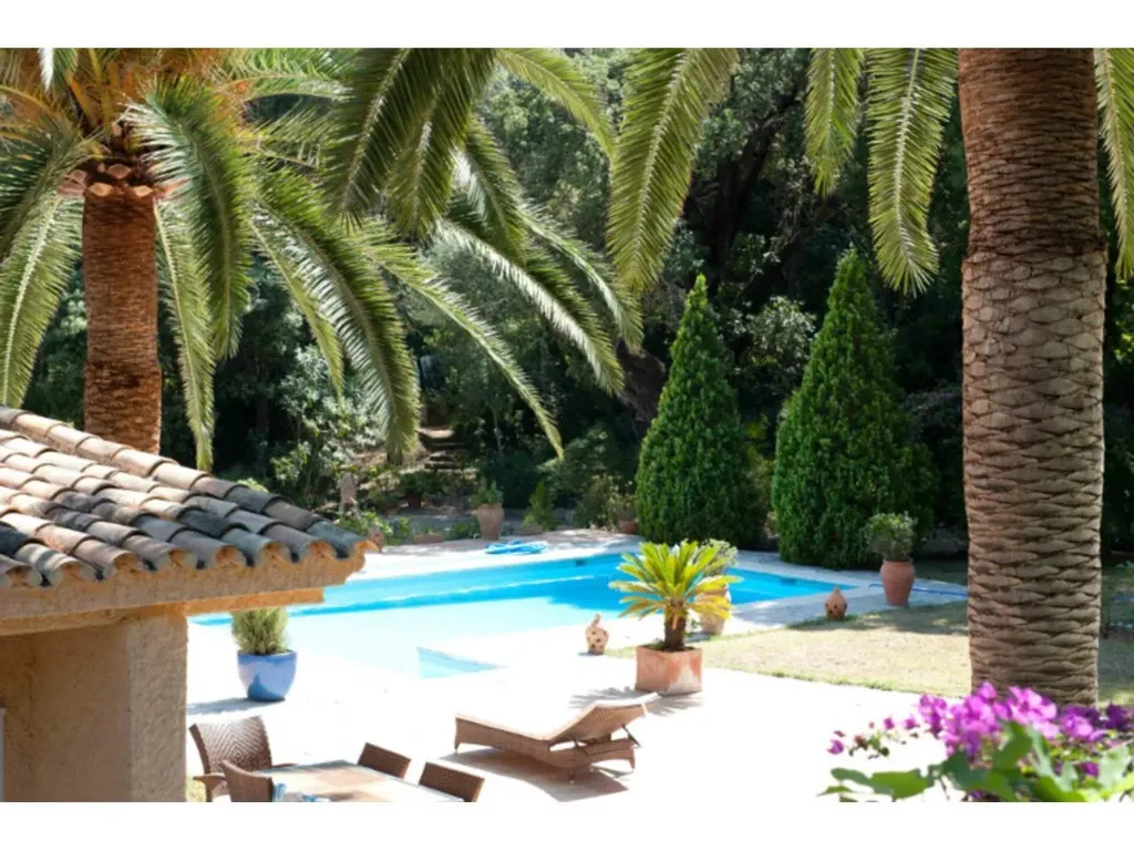 Bassein - Rustic Chalet with Pool in Formentor