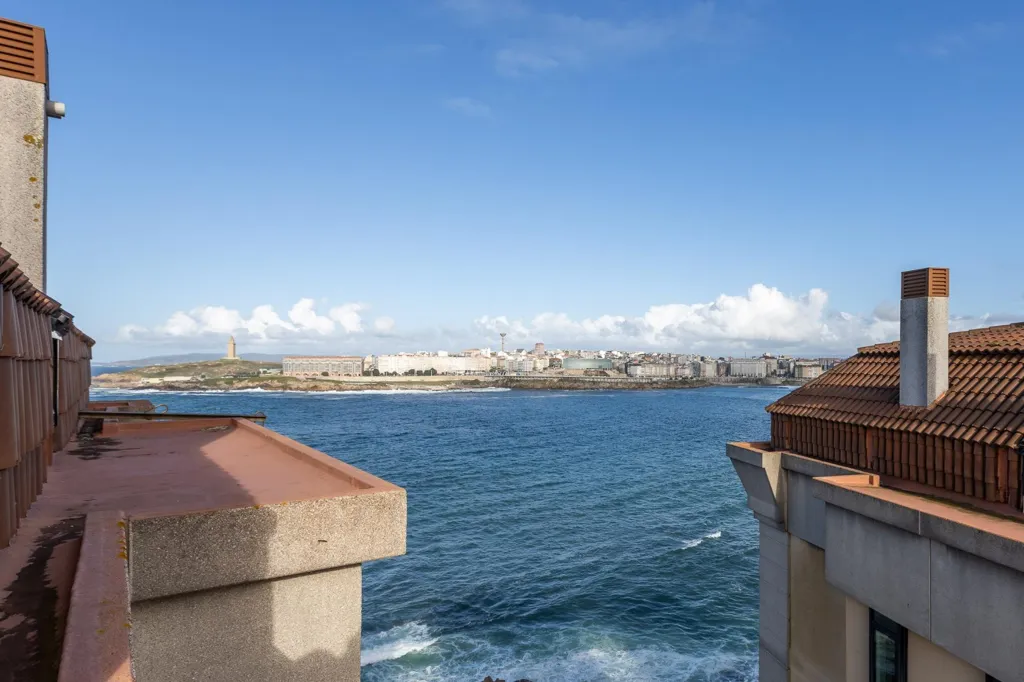 Rõdu - Duplex with Sea View on A Coruña Promenade