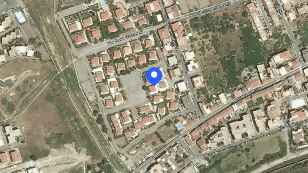 Two Villas with Garden in Rometta Marea