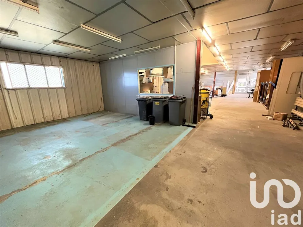 Garage - Atelier with Heated Space in Pompaire