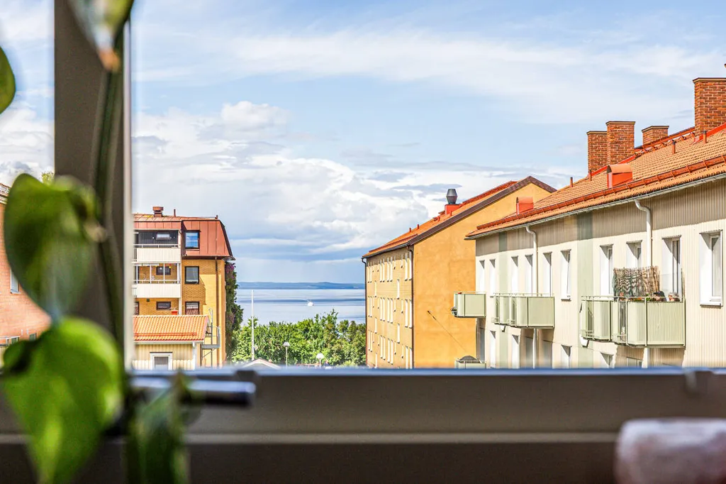 Balkon - Apartment with South-Facing Balcony in Liljeholmen