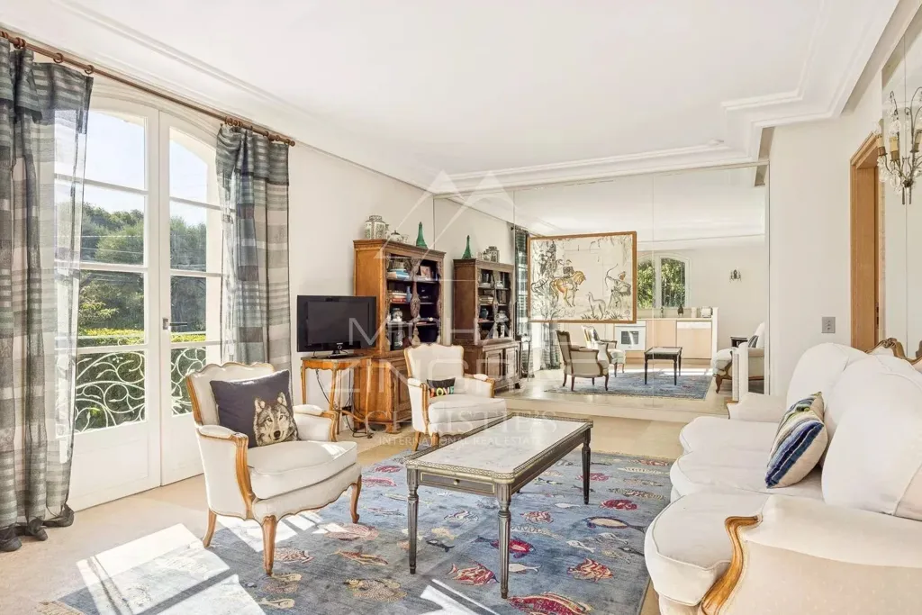 Living Room - Villa with Sea View near Cap d'Antibes