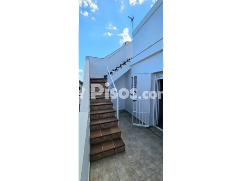 Stanze - Fully Renovated Adosada with Terraces in Tomares