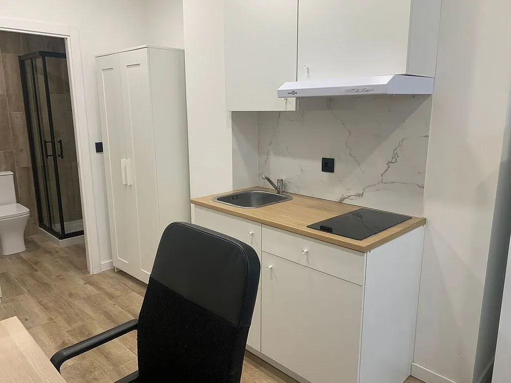 Cuisine - Studio with Air Conditioning in La Ñora