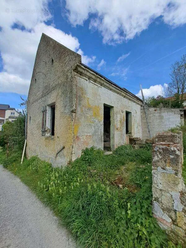 Välivaade - Rustic Cottage for Renovation in Saint-Gobain