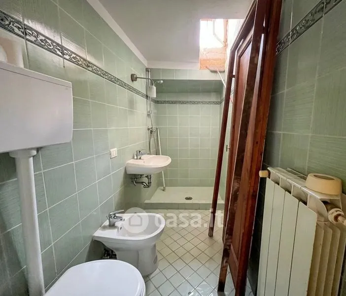 Bathrooms - Florentine Apartment with Panoramic Views in Florence