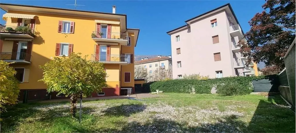 Jardin - Luxury Apartment with Private Garden in Rovereto