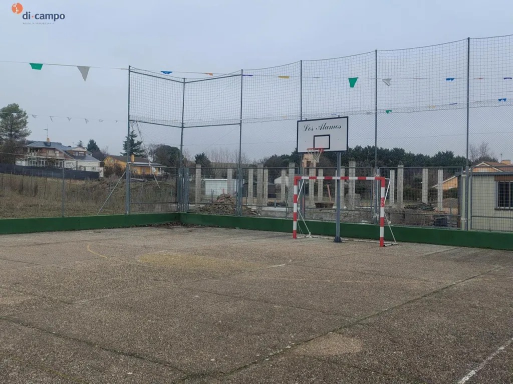 Esterno - Urban Plot with Approved Project in Castronuevo de Esgueva
