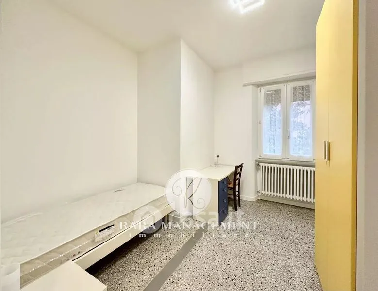 Magamistoad - Centralised Apartment with Four Balconies in Ancona