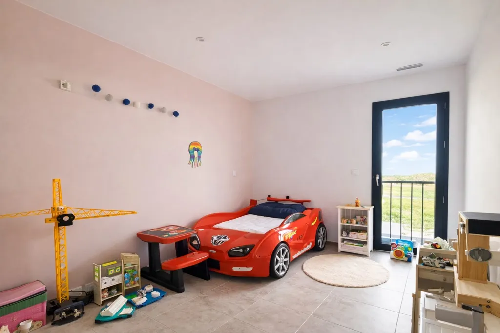 Magamistoad - Recent House with Pool and View in Codognan