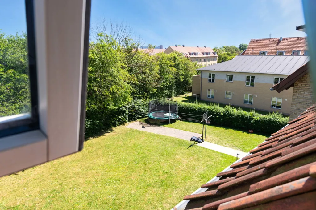 Aed - Condo with Balcony in Åbyhøj
