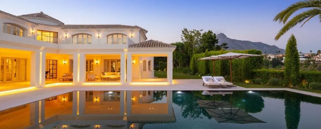 Bassein - Luxury Villa with Golf Course View in Marbella