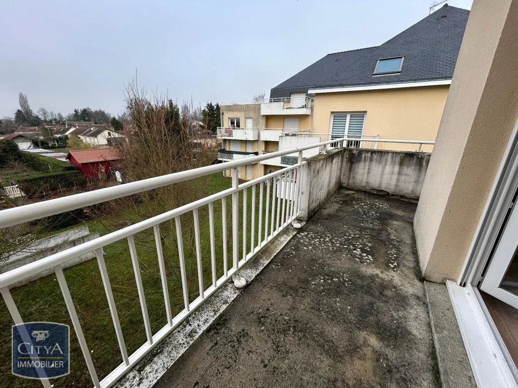 Rõdu - 3-Bedroom Apartment with Balcony in Allonnes