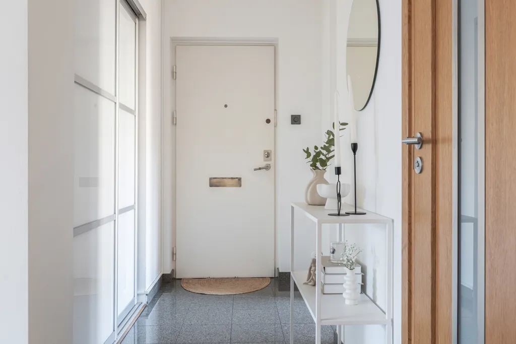 Esik - Renovated Flat with Balcony in Malmö