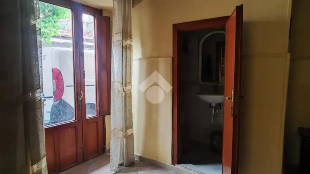 hallway_entrance