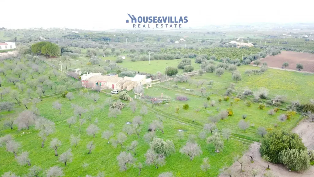 Õhuvaade - Rustic Property with Garden in Noto