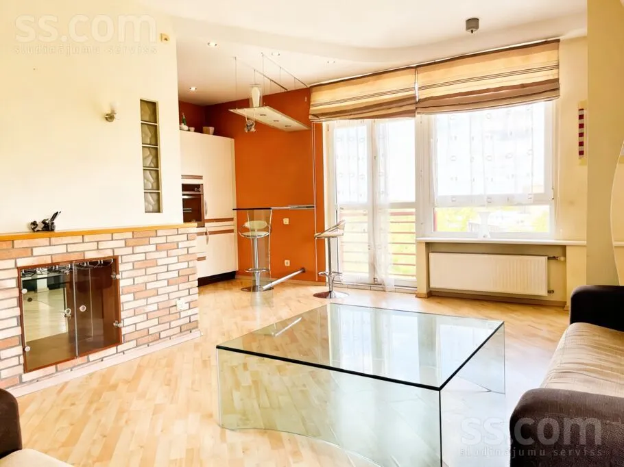 Séjour - Modern 2-Bedroom Flat with Garden in Jugla, Riga