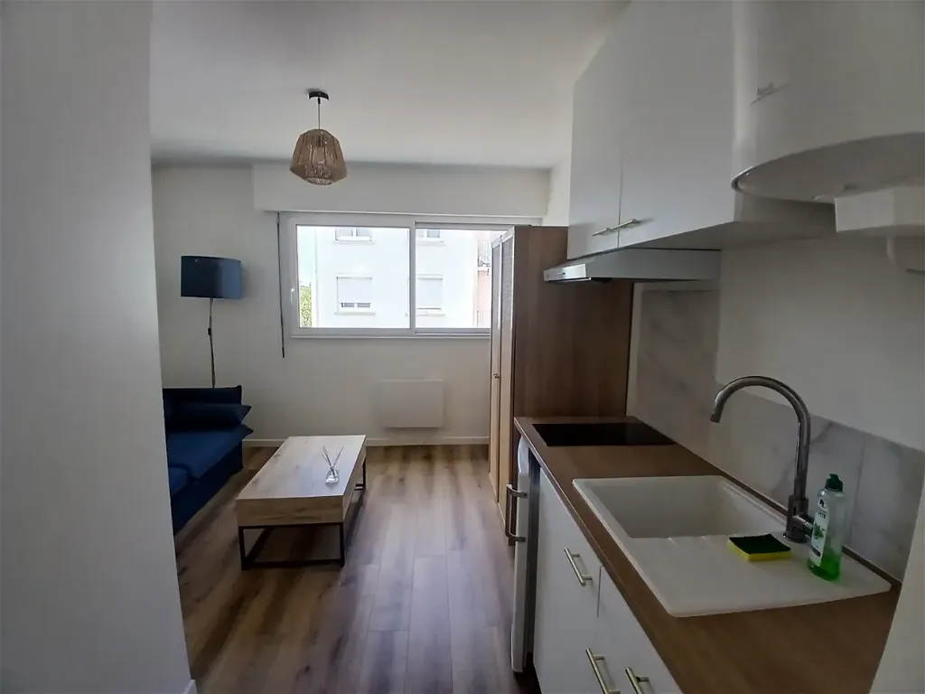 Kitchen - Studio with Parking in Saint-Nazaire Centre