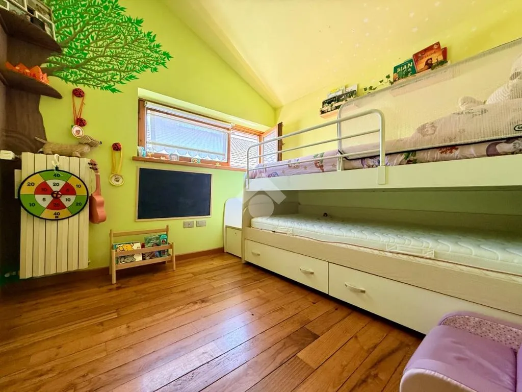 Chambres - 4-Bedroom Apartment with Balcony in Vigasio