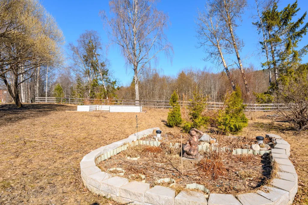 Aed - Charming Villa by the Stream in Björkom
