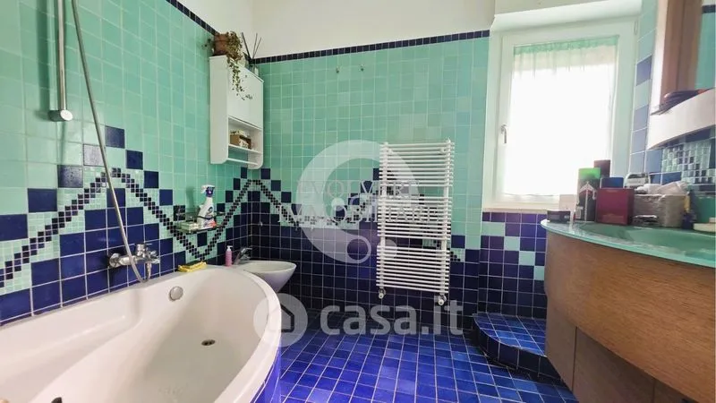 Salles de bain - Three-Bedroom Apartment with Balcony in Rome