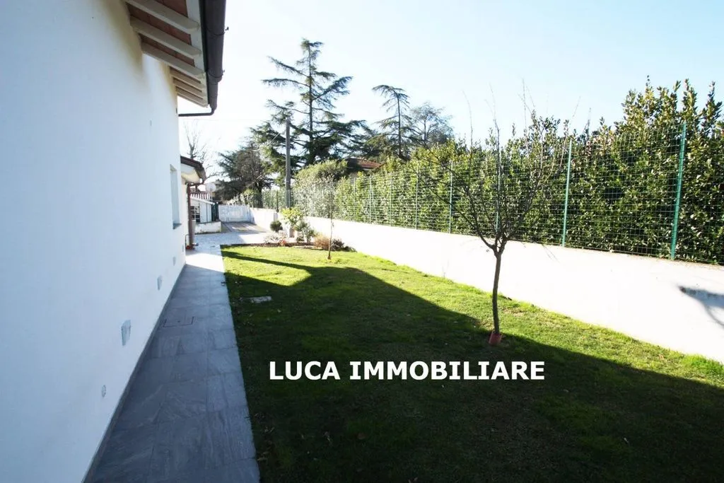 Jardin - New Villa with Garden in Buggiano