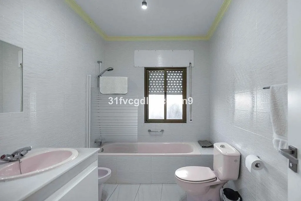 Vannitoad - Independent Villa with Pool in Estepona