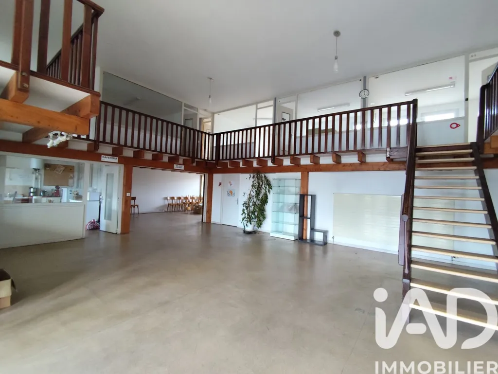 Séjour - Immeuble Commercial Stratégique à Valence