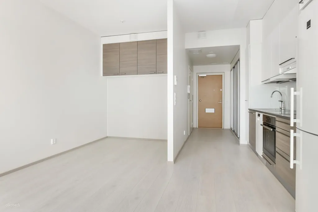 Köök - Modern Studio with Balcony in Vermonniitty, Espoo