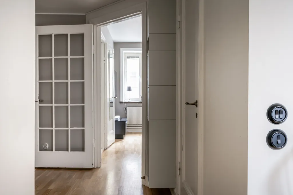Entrée - 1930s Charm with Modern Features in Kungsgatan
