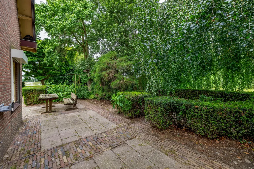 Aed - Villa with Stables in Ewijk