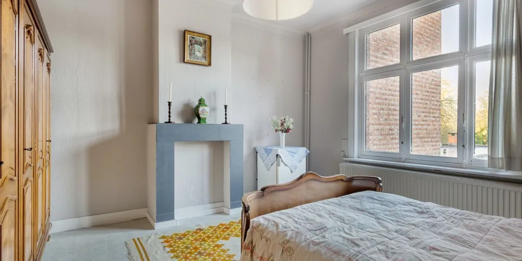 Magamistoad - Renovatable Shop-Residence in Herentals