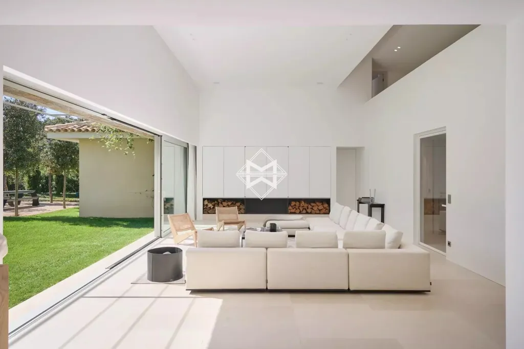 Séjour - Villa Luxueuse avec Piscine à Saint-Tropez