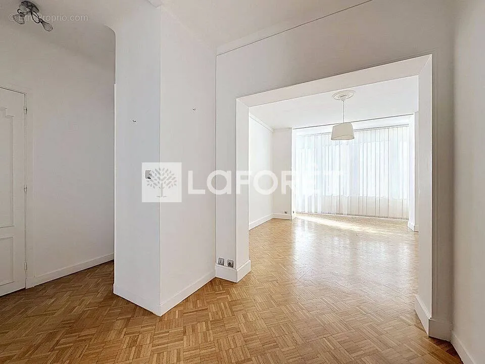 3-room apartment in Marseille-8e