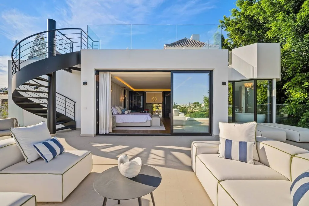 Terrasse - Luxury Villa with Infinity Pool in Marbella