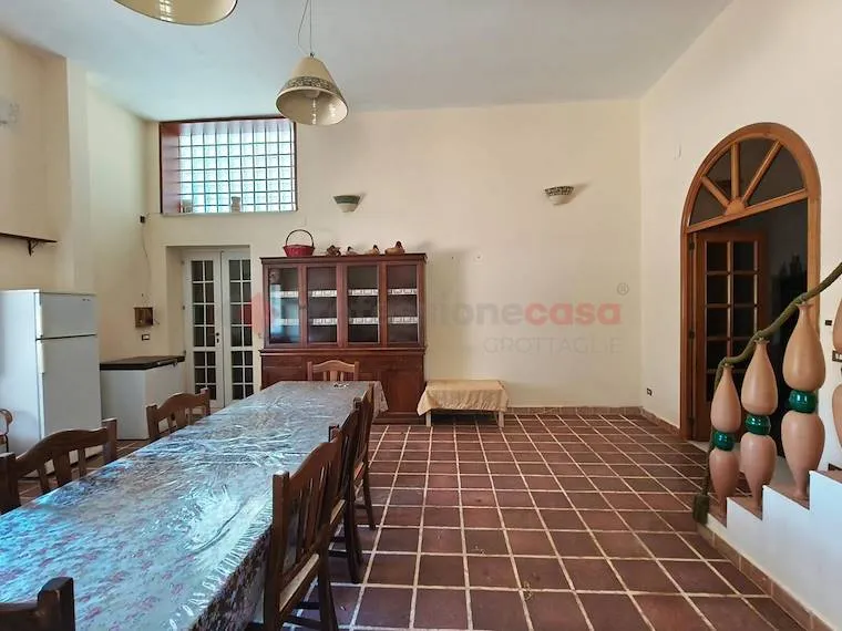 Salle à manger - Villa with Olive Grove in Grottaglie