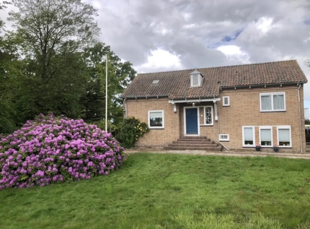 Välivaade - Charming Villa with Parkland Views in Maasland