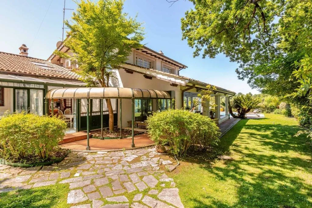Jardin - Luxury Villa with Pool in Largo Dell' Olgiata, Rome
