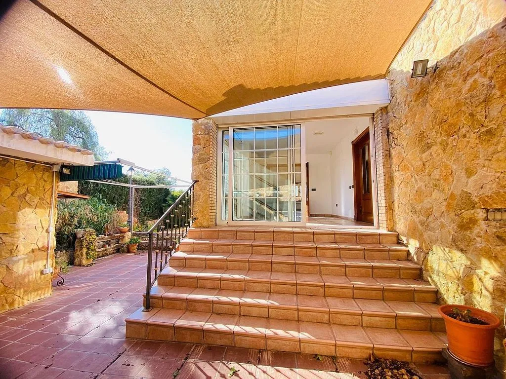 Terrasse - Luxury Villa with Pool in Playas de Orihuela