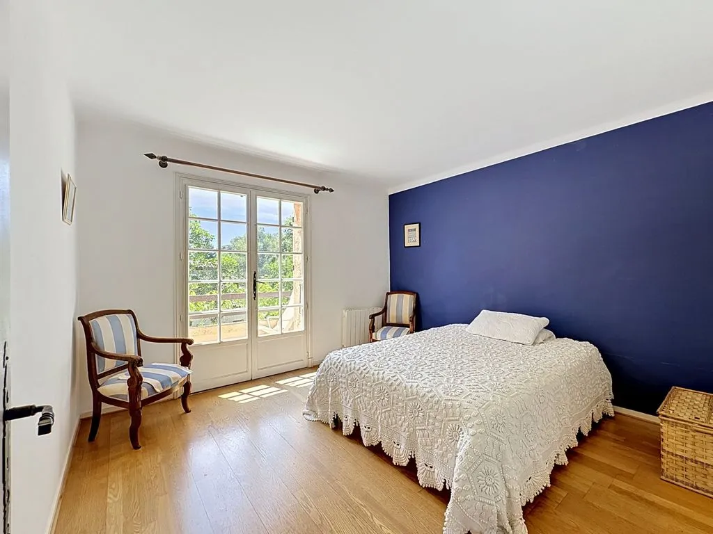 Chambres - Maison de Luxe avec Jardin au Calme à Saint-Raphaël
